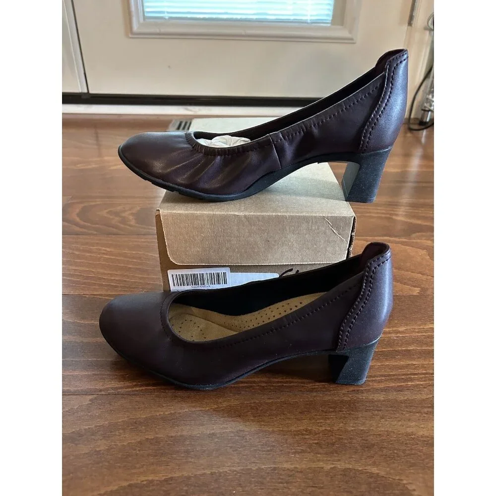 Clarks Women's Neiley Pearl‎ Burgundy Heels Leather NEW 5 M